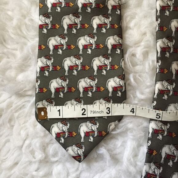 Brooks Brothers Elephants Printed All Silk Tie.-CA5 - Picture 3 of 9